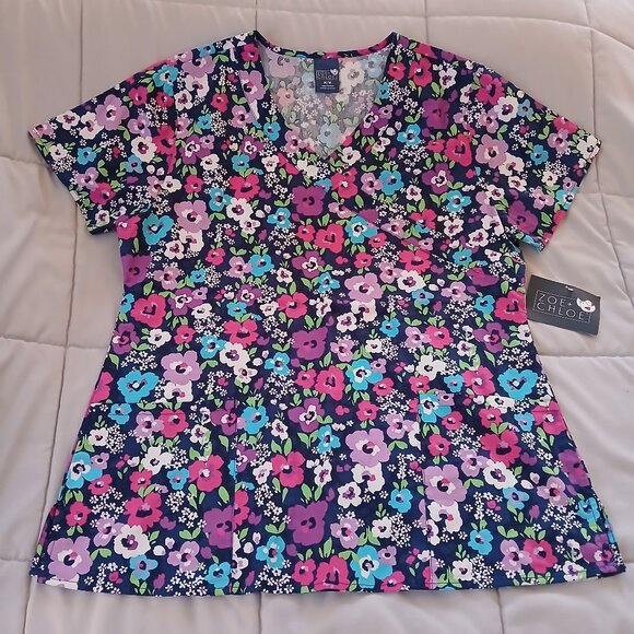 Zoe+Chloe woman's scrub top (size medium) - Picture 1 of 4
